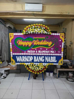 Papan Bunga di Cimone Jaya